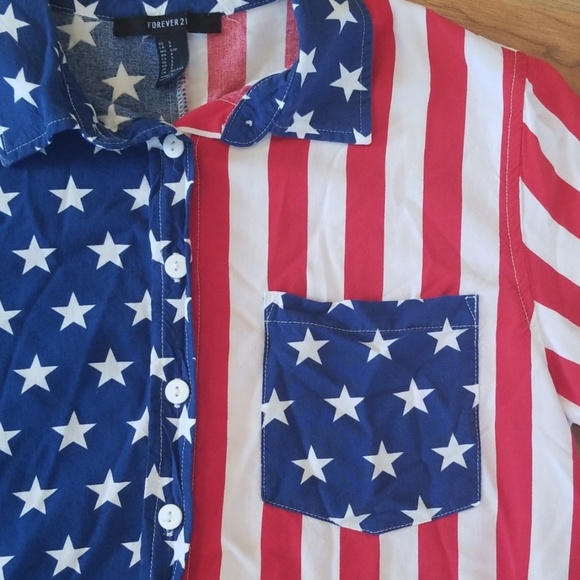 Forever 21 Stars & stripes women's cropped buttoned top size S - Picture 3 of 5